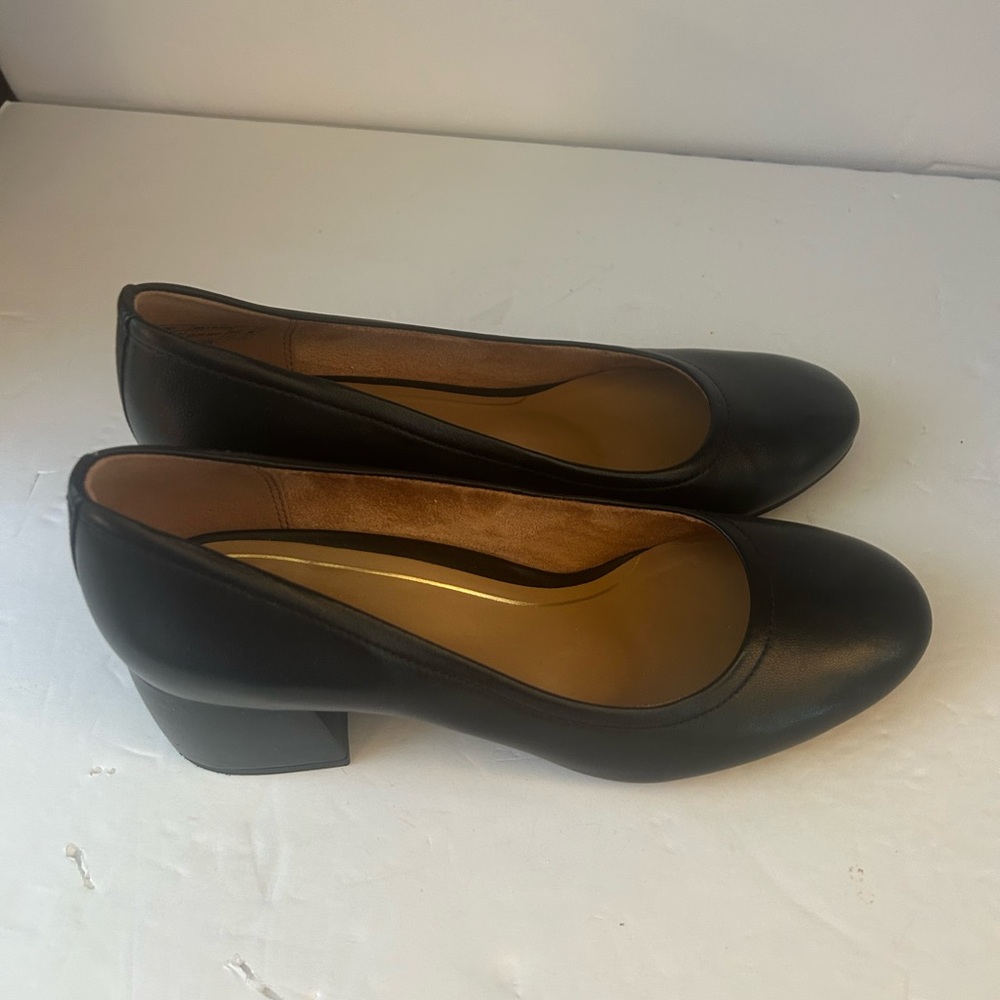 Vionic Carmel Black Nappa Heel Size 9 - Picture 2 of 6